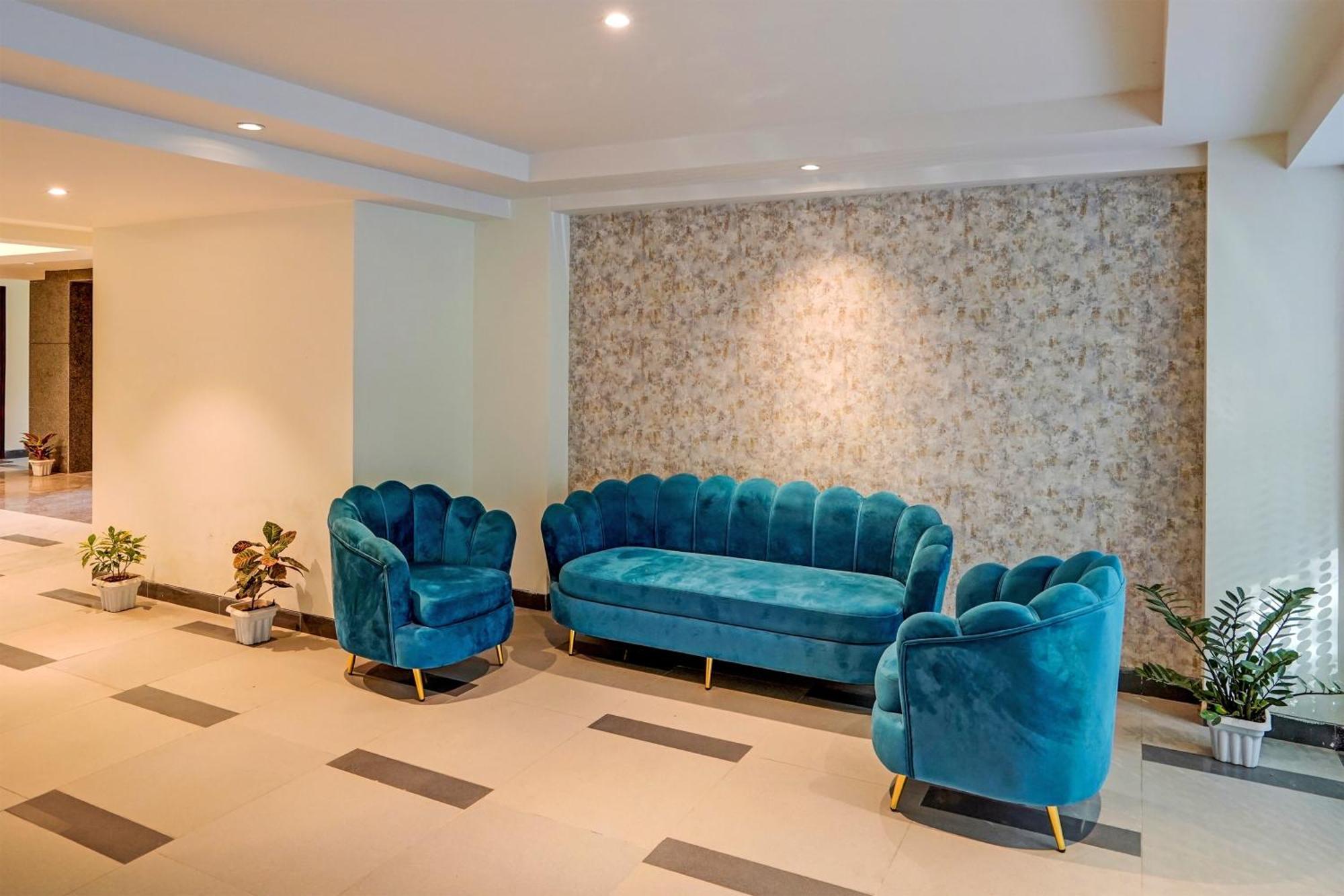 Hotel O Parkinn Гургаон Экстерьер фото