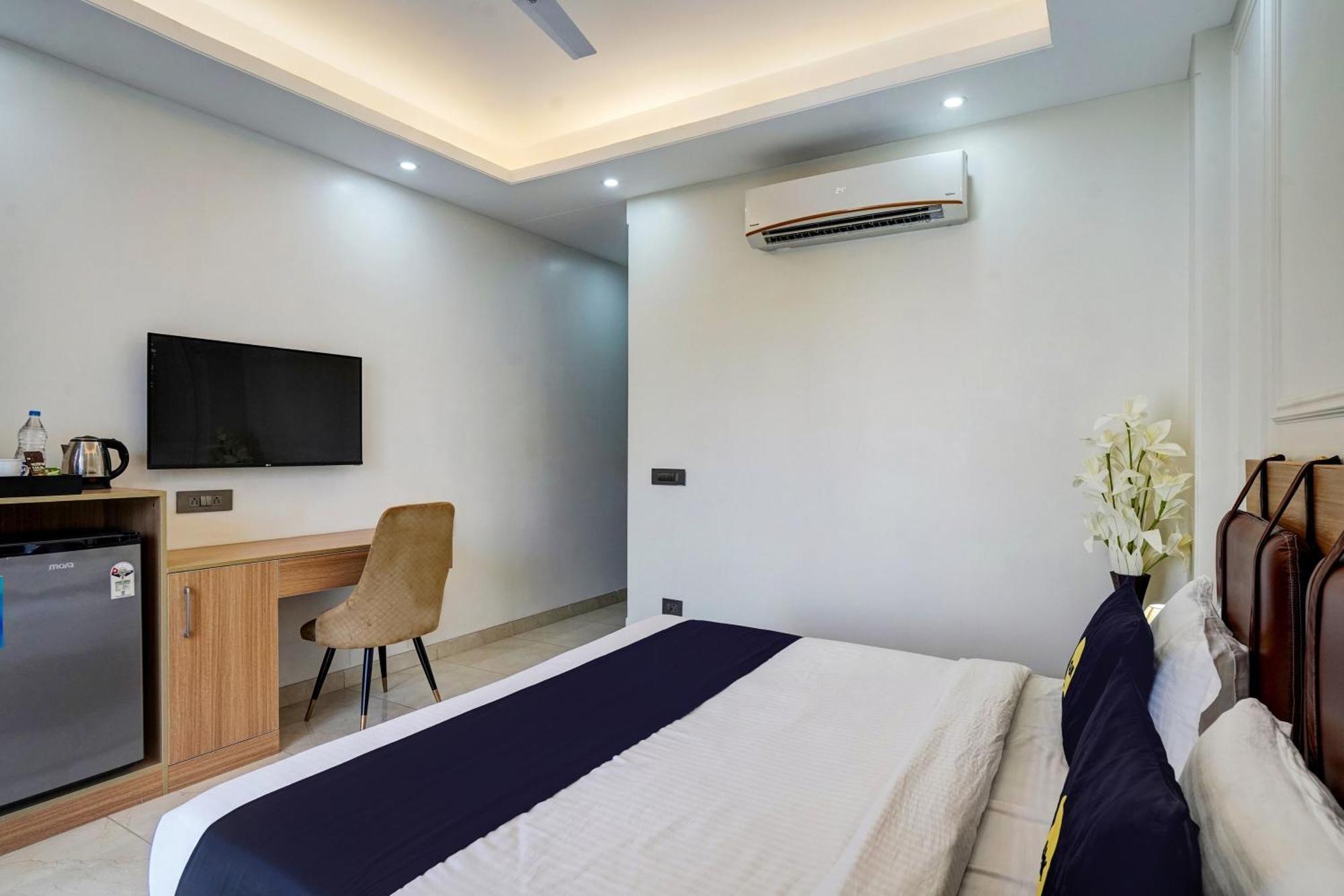 Hotel O Parkinn Гургаон Экстерьер фото