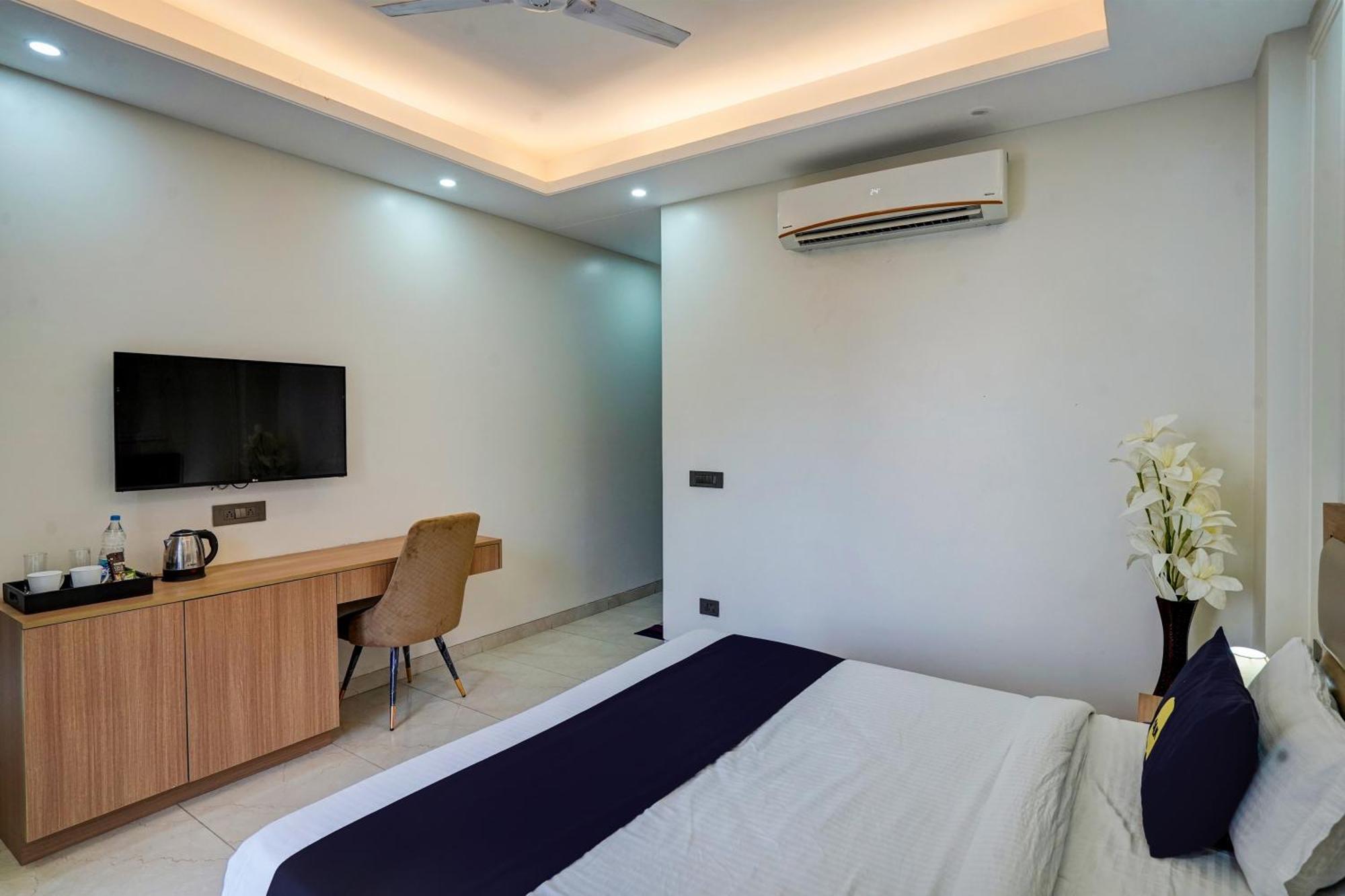 Hotel O Parkinn Гургаон Экстерьер фото